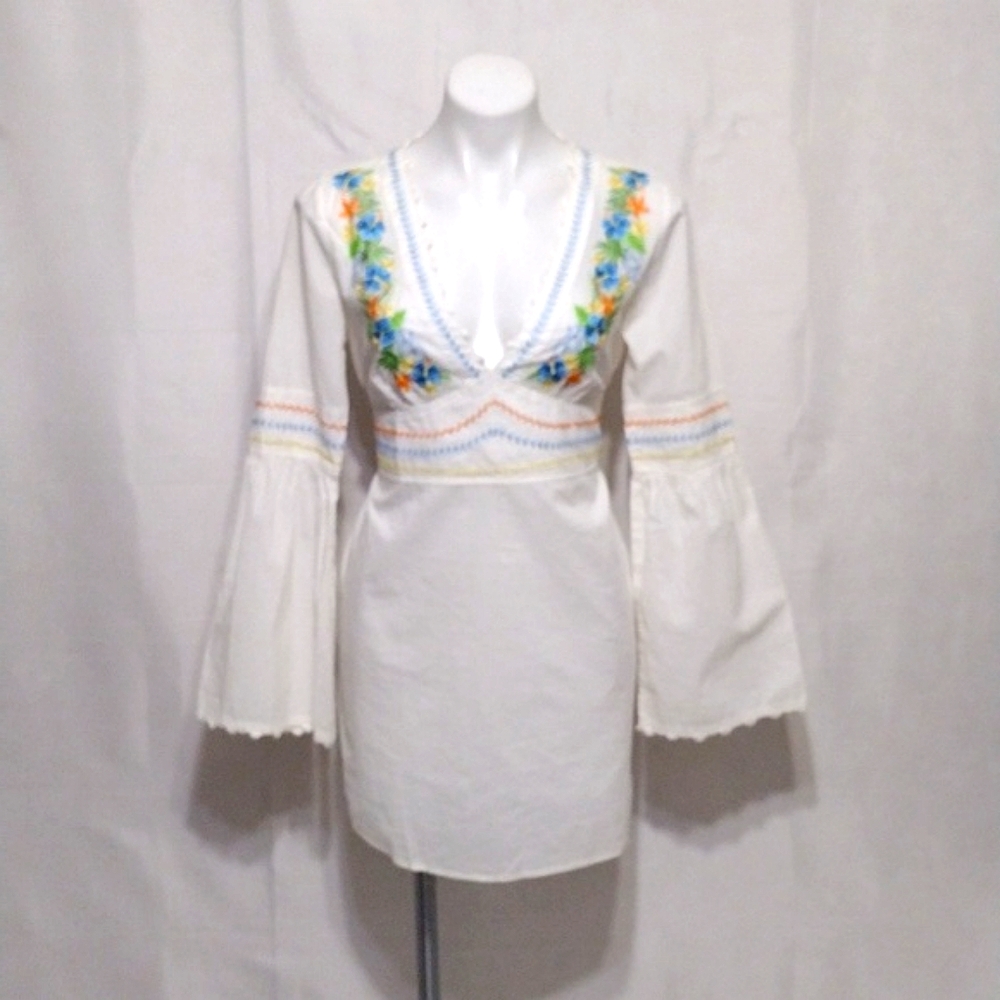 NEW Tommy Bahama Boho Floral Embroidered V-Neck Tunic Top Small Resort Summer